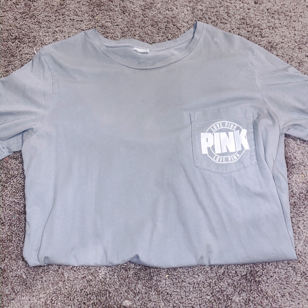 VS pink tee